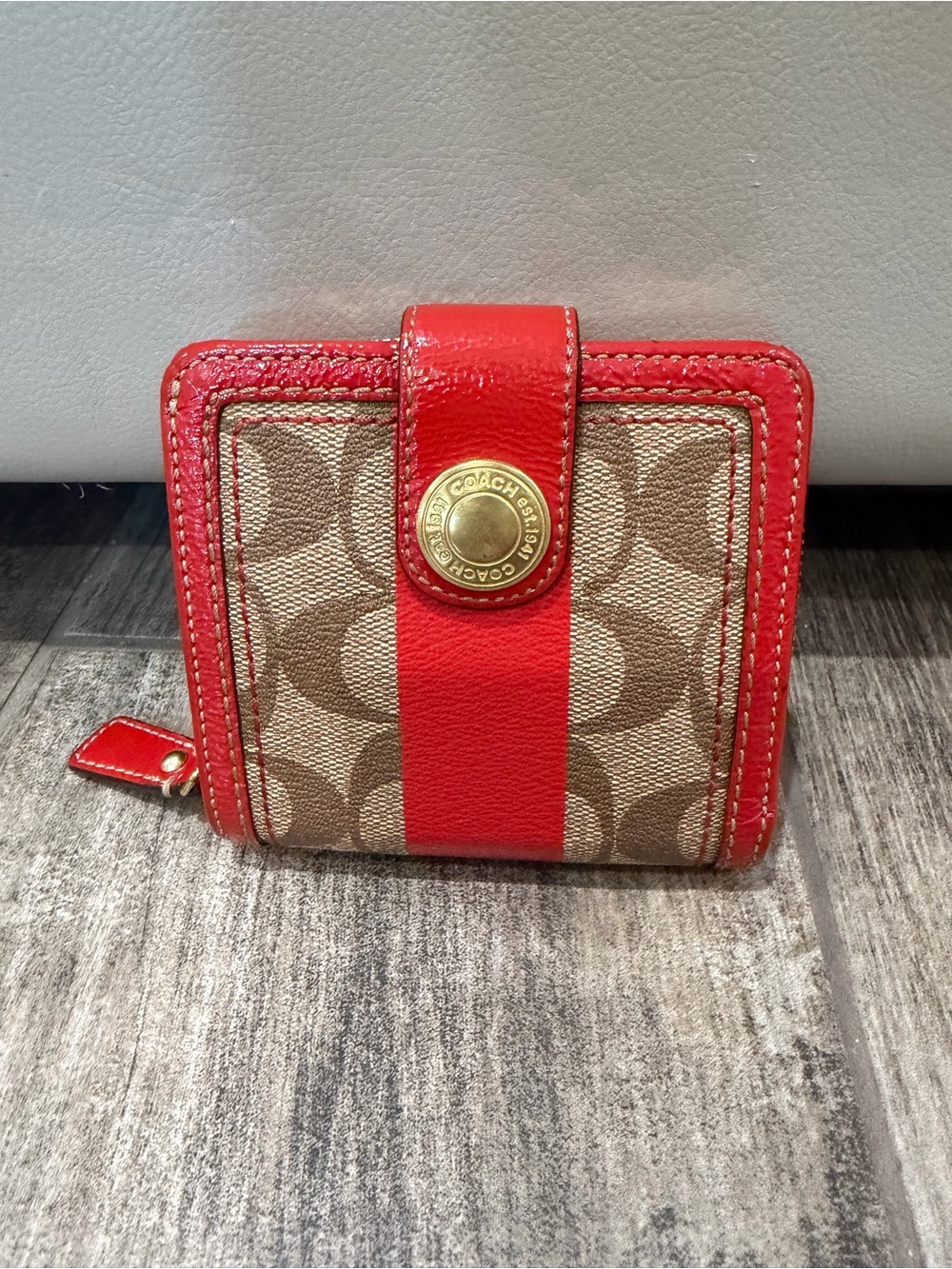 Rare Y2K Coach Legacy Signature Stripe Compact Wallet Red Patent 40751